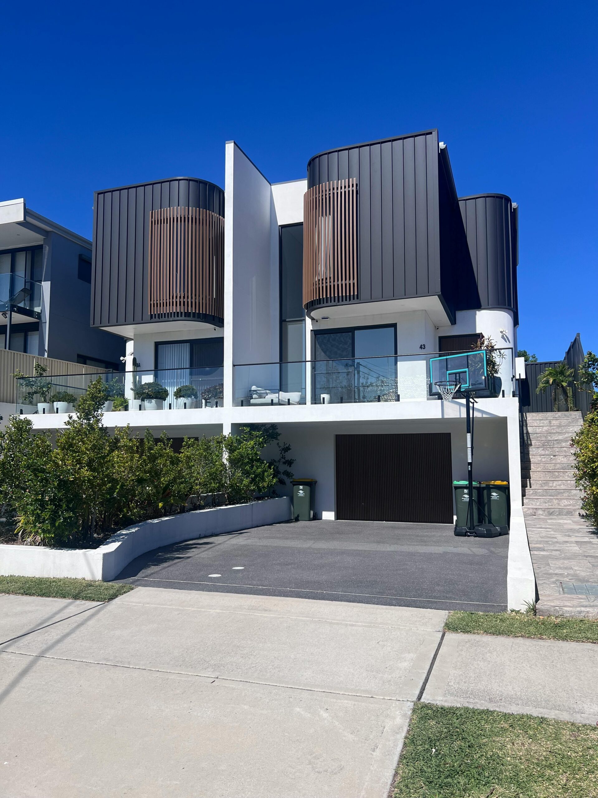 A contemporary house in Sydney featuring unique architectural design and modern amenities.